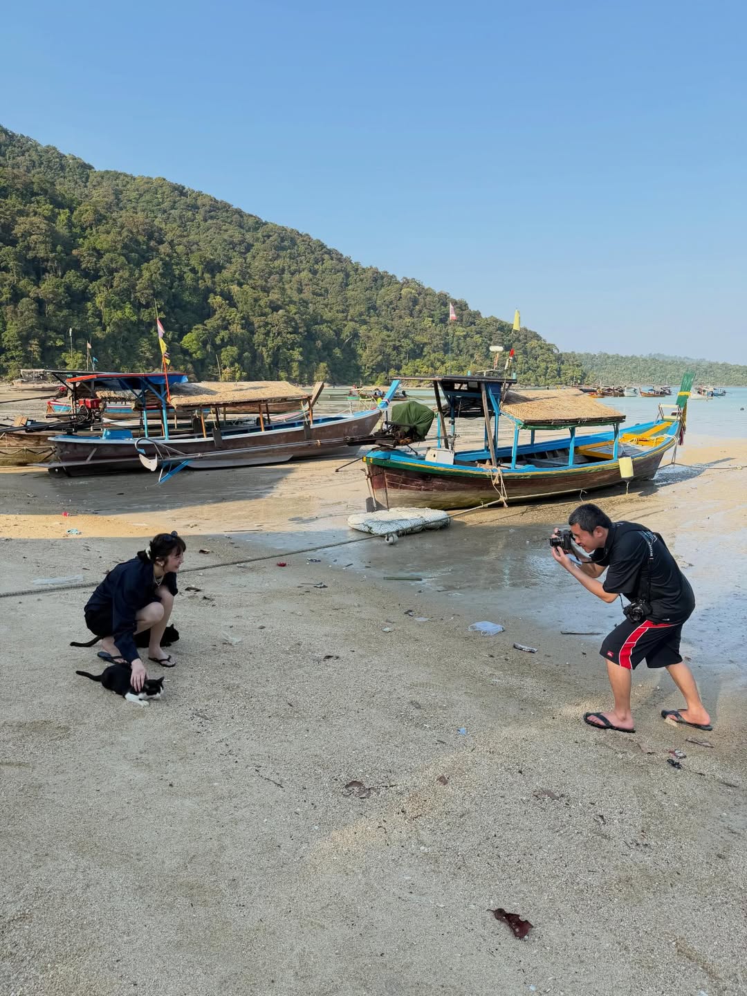 ไอซ์ - พาริส อินทรโกมาลย์สุต