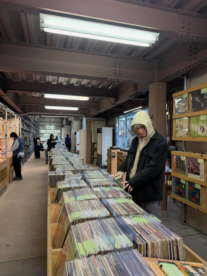 ไอซ์ - พาริส อินทรโกมาลย์สุต