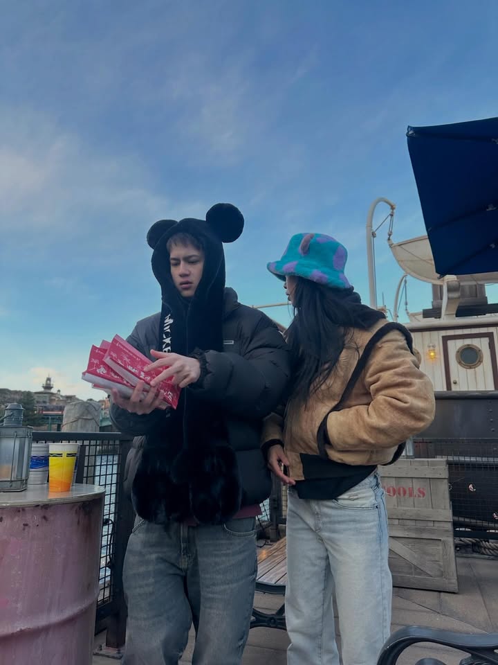 ไอซ์ - พาริส อินทรโกมาลย์สุต