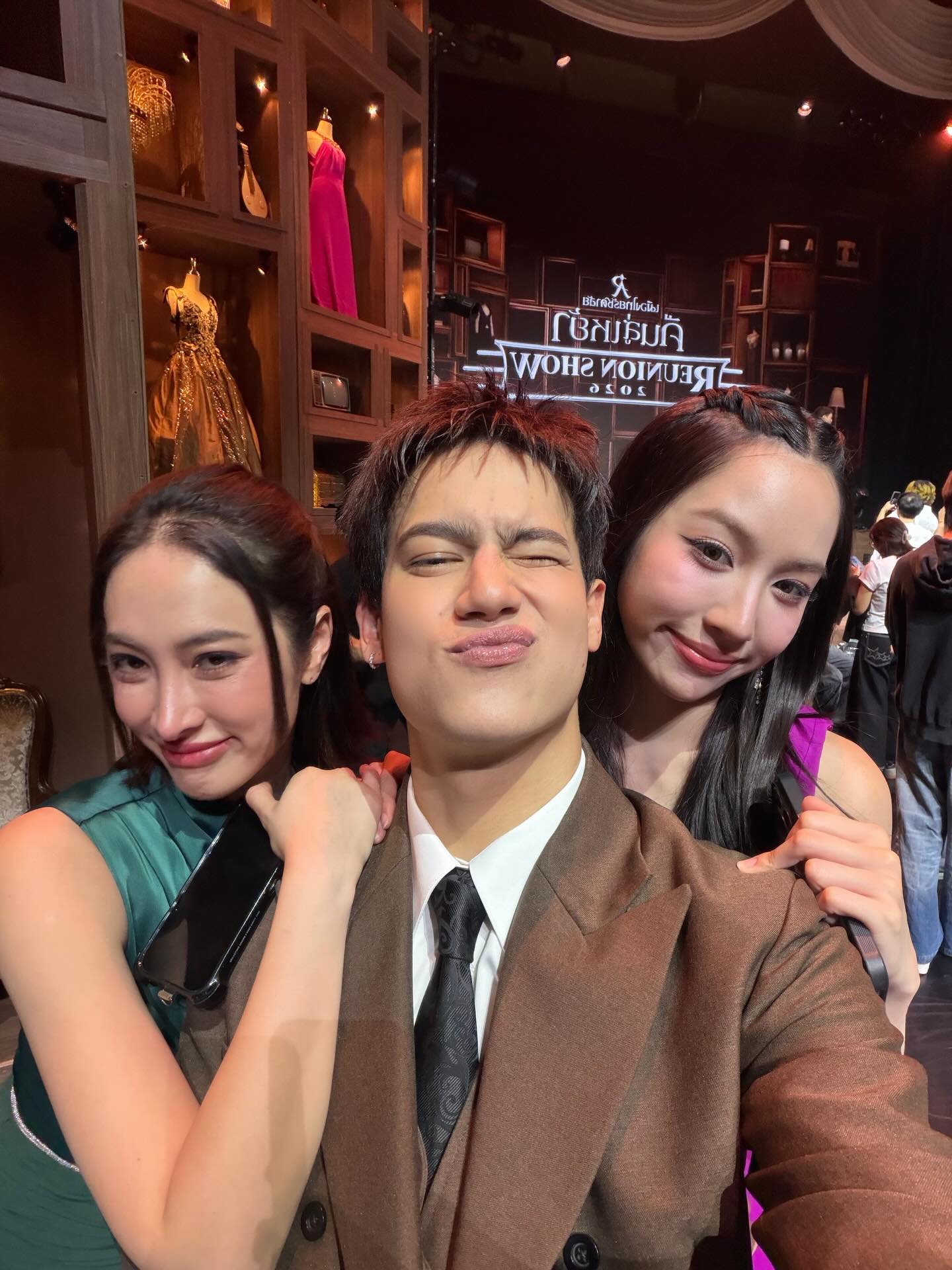 ไอซ์ - พาริส อินทรโกมาลย์สุต