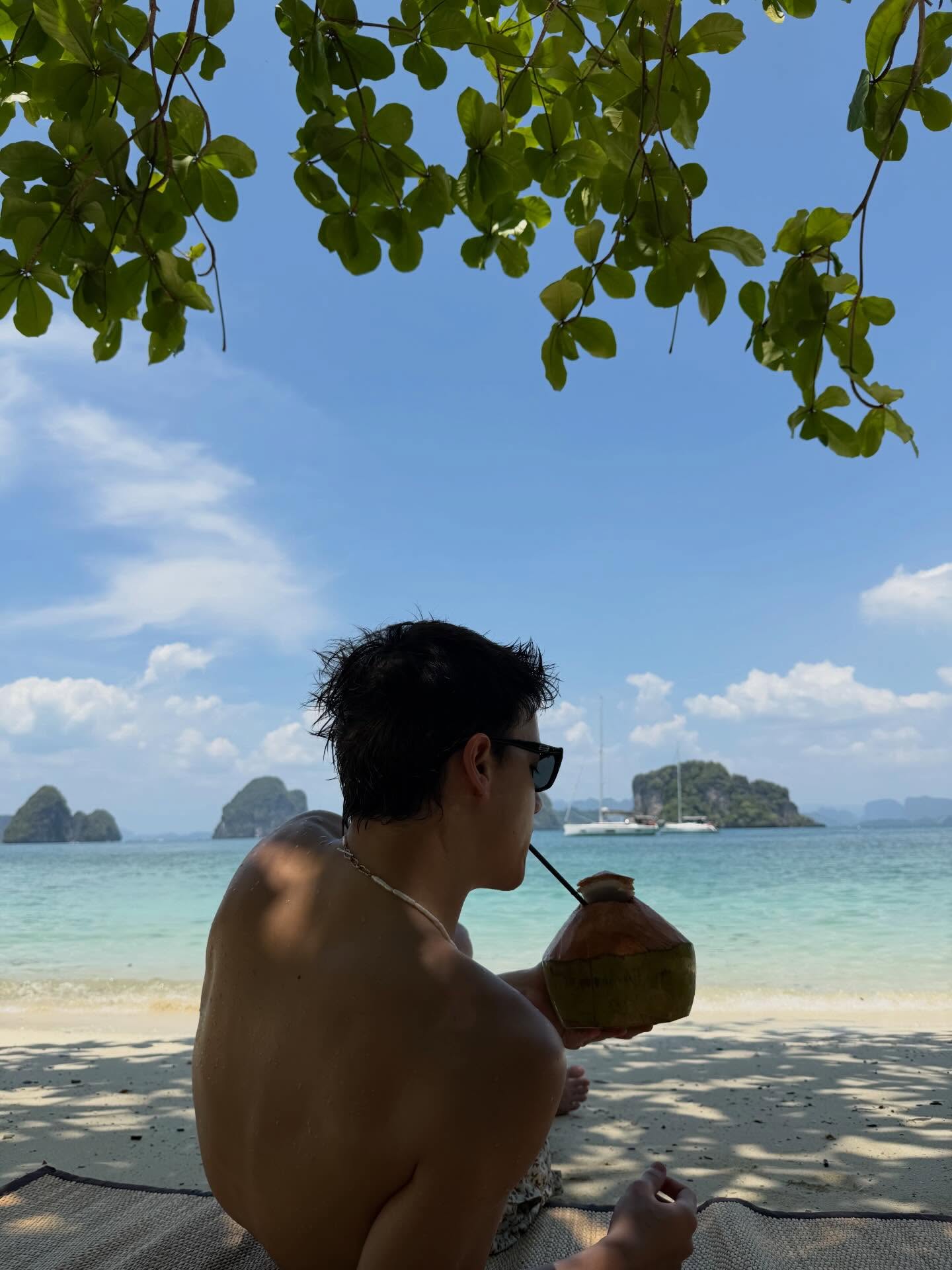 ไอซ์ - พาริส อินทรโกมาลย์สุต