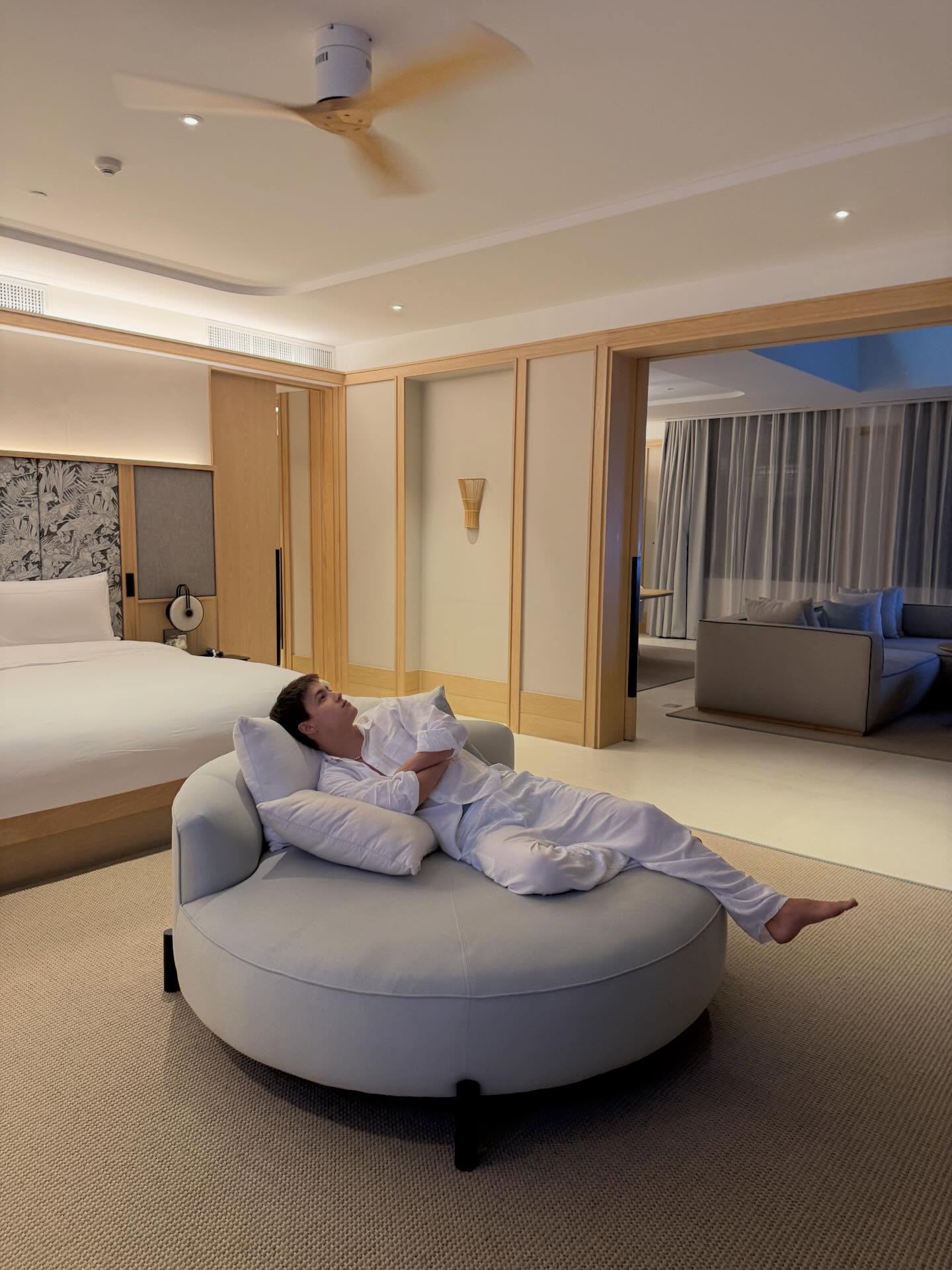 ไอซ์ - พาริส อินทรโกมาลย์สุต