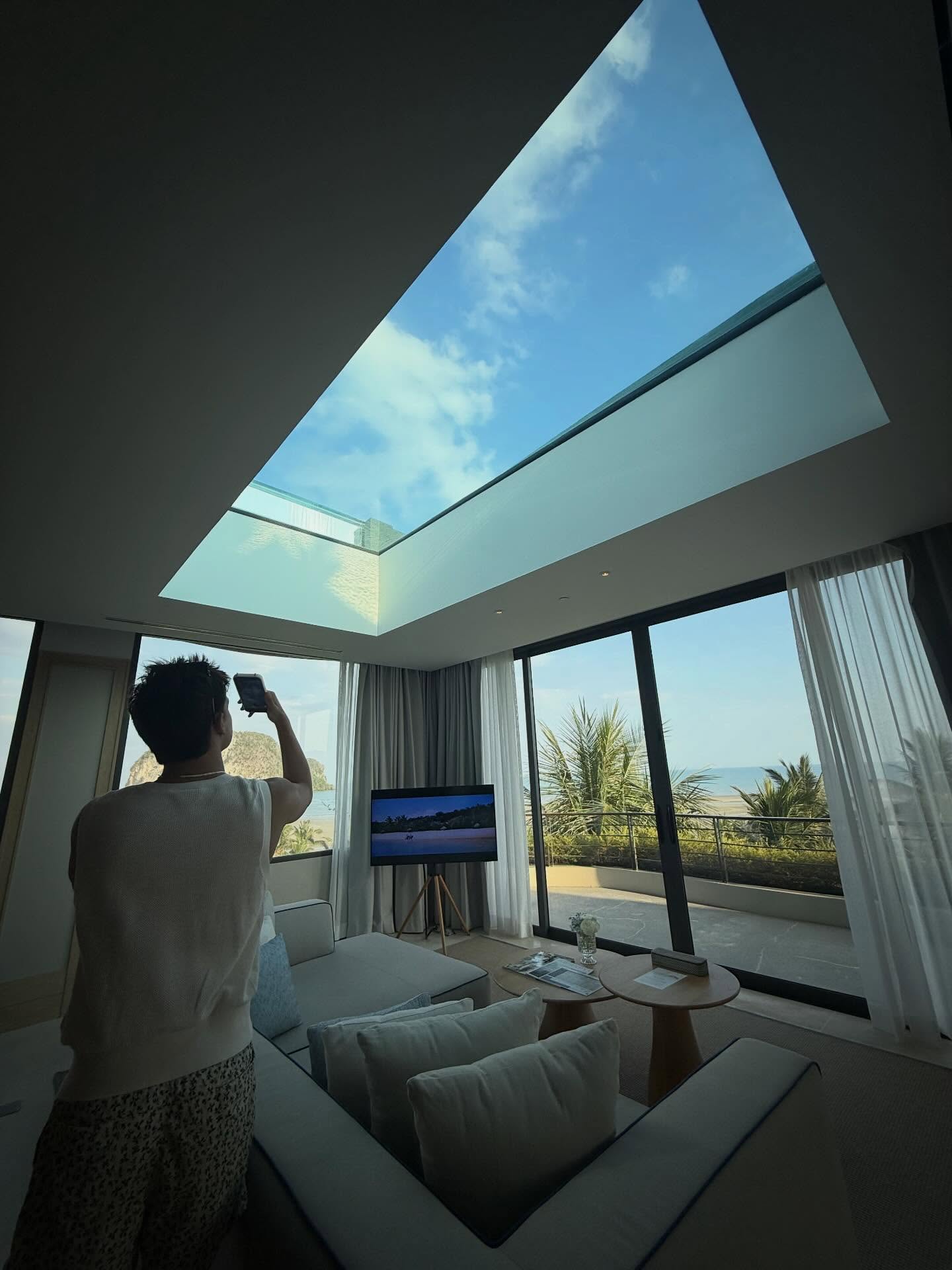 ไอซ์ - พาริส อินทรโกมาลย์สุต