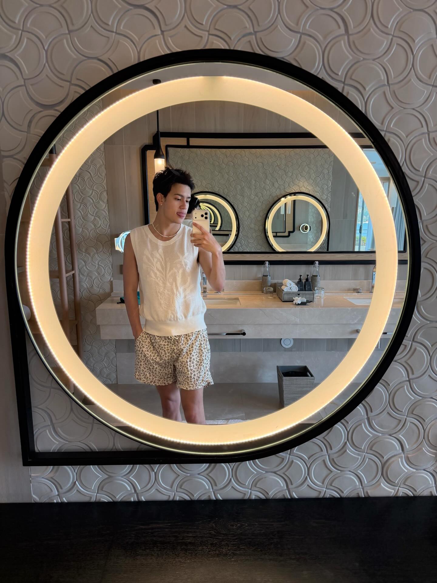 ไอซ์ - พาริส อินทรโกมาลย์สุต