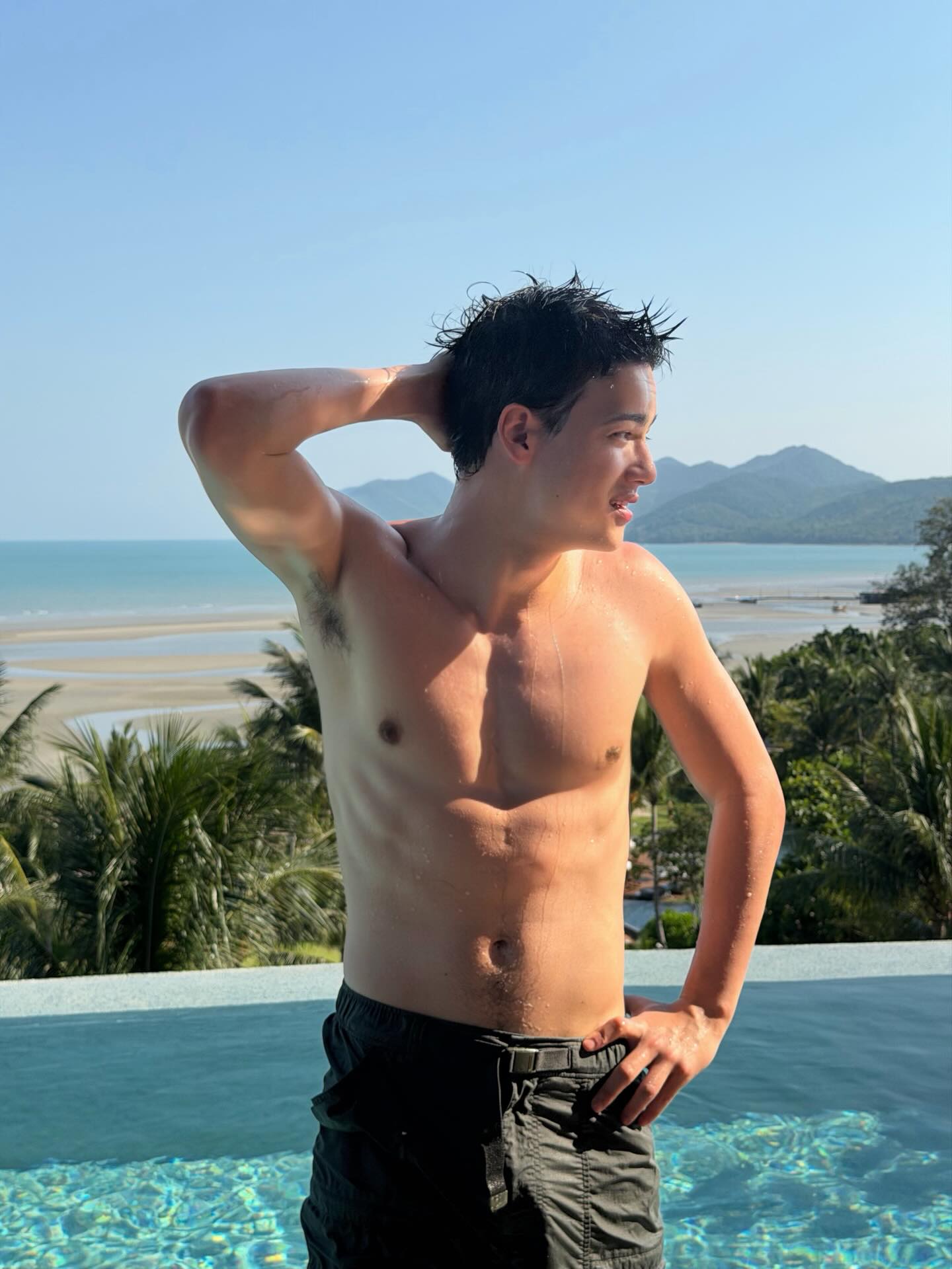 ไอซ์ - พาริส อินทรโกมาลย์สุต