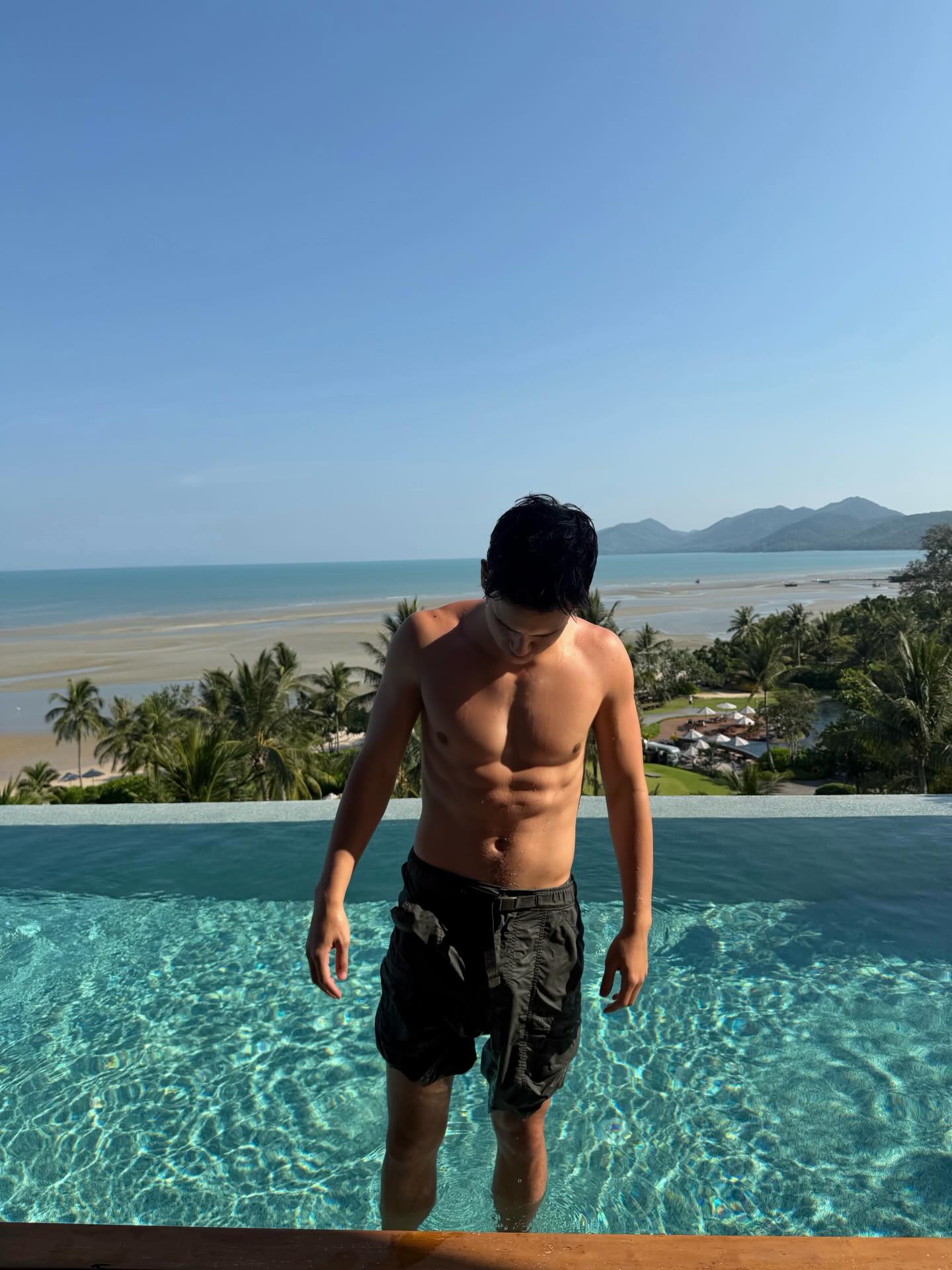 ไอซ์ - พาริส อินทรโกมาลย์สุต