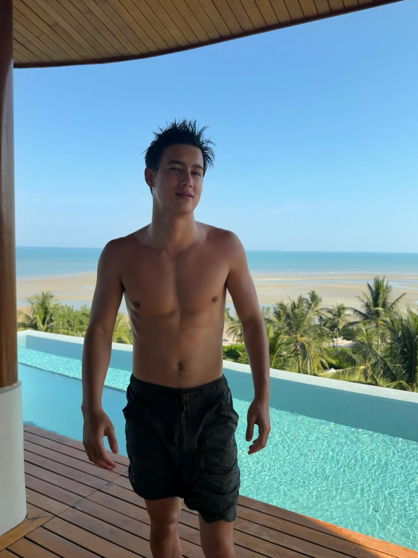 ไอซ์ - พาริส อินทรโกมาลย์สุต