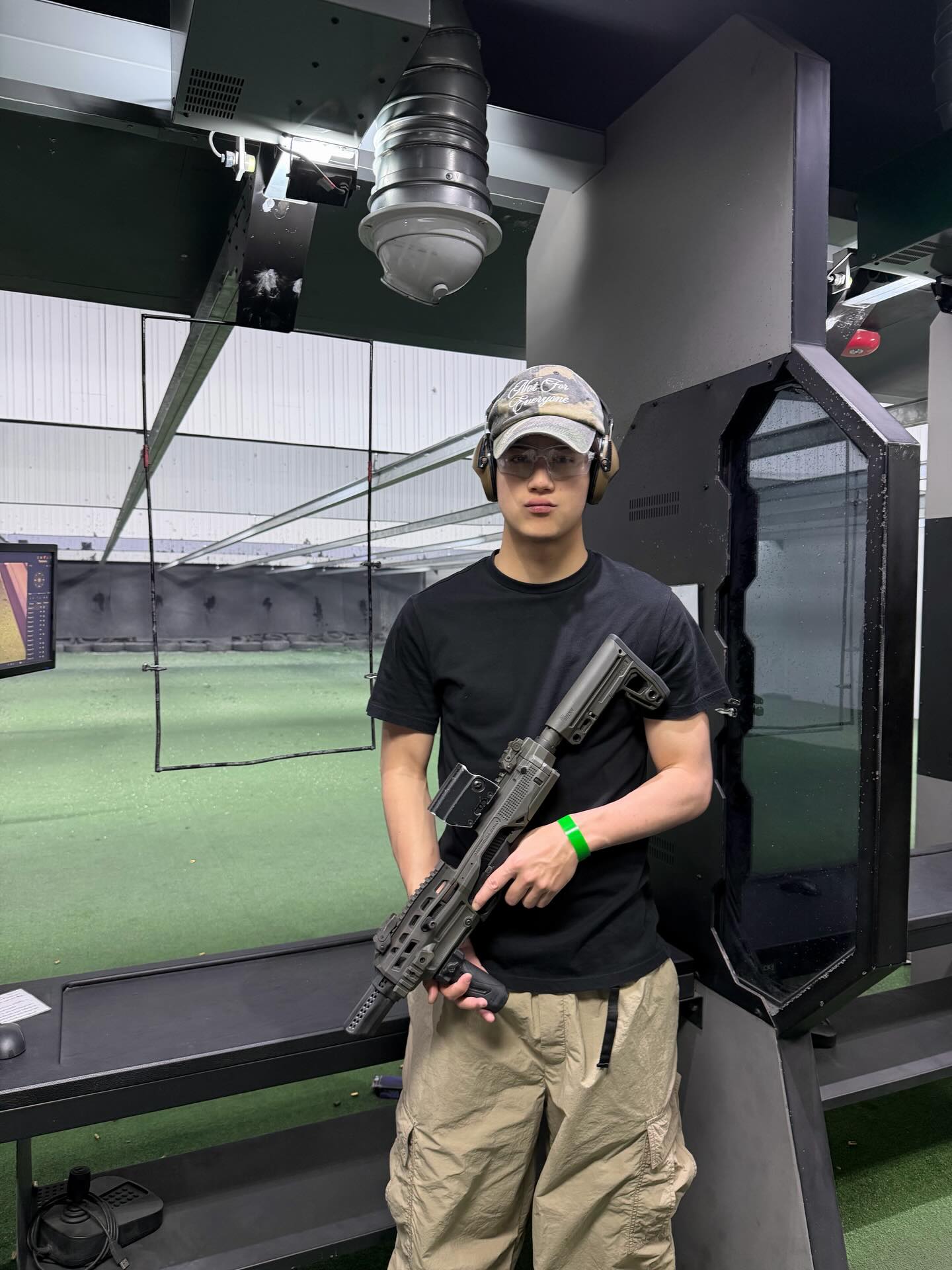 ไอซ์ - พาริส อินทรโกมาลย์สุต