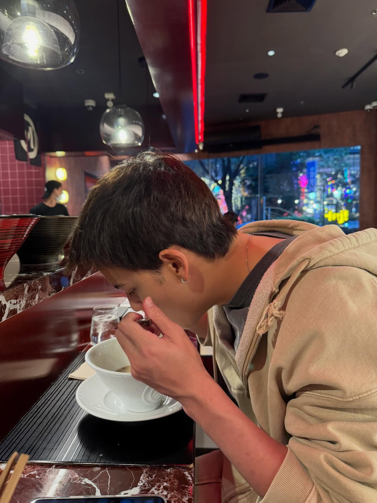 ไอซ์ - พาริส อินทรโกมาลย์สุต