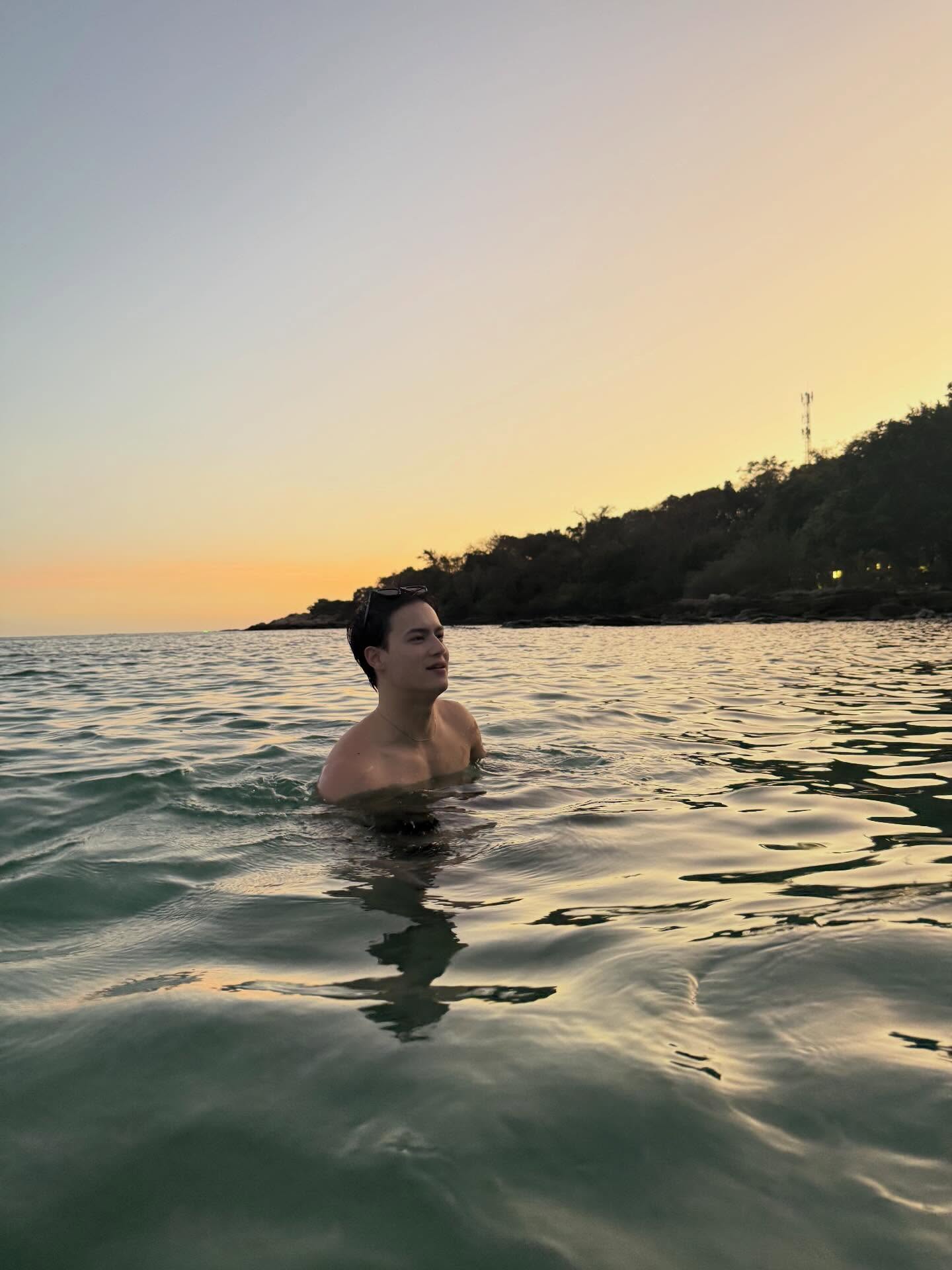 ไอซ์ - พาริส อินทรโกมาลย์สุต