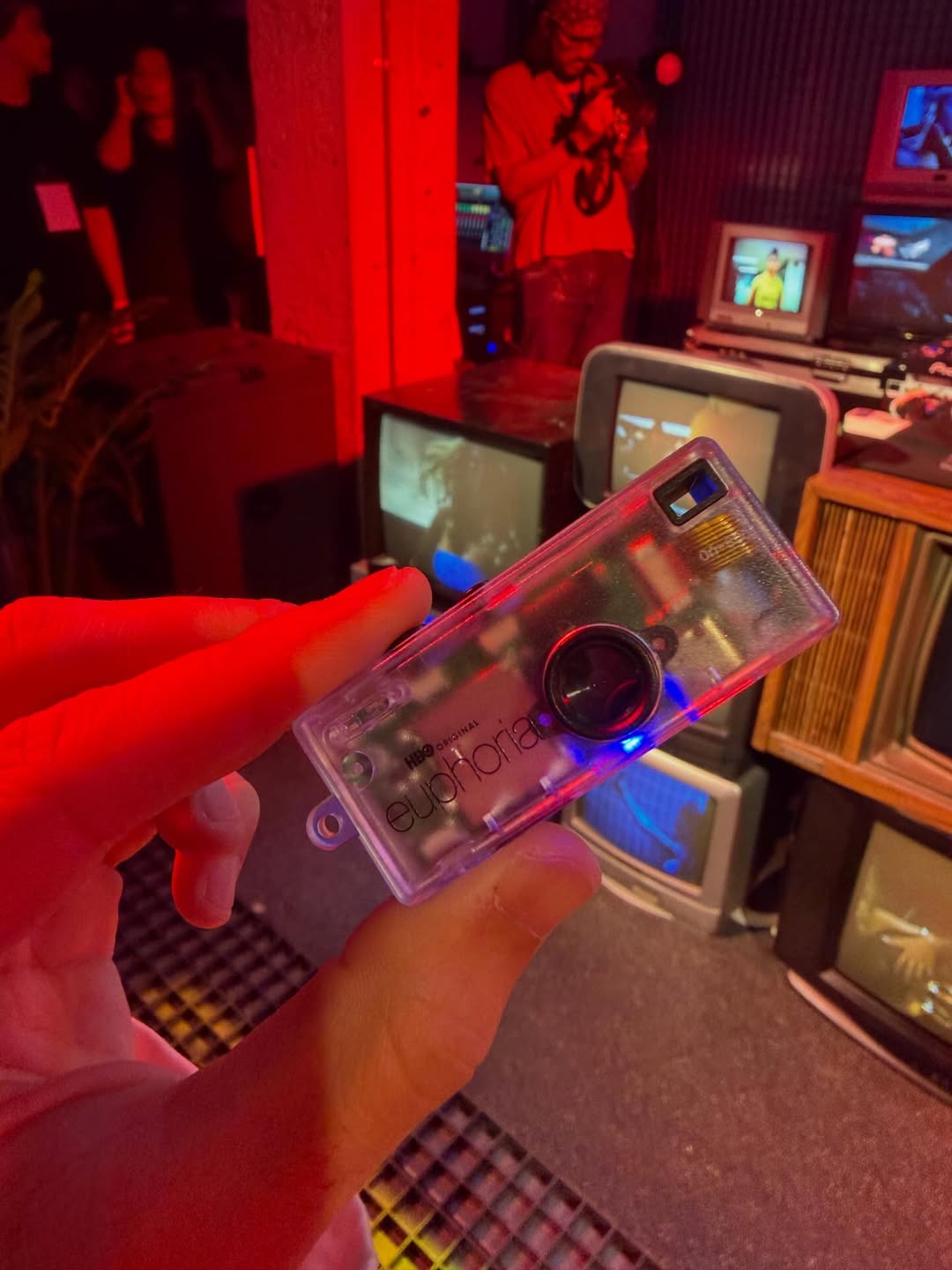 ไอซ์ - พาริส อินทรโกมาลย์สุต