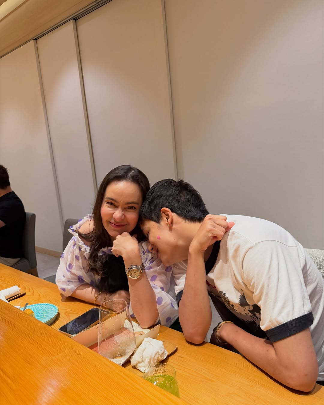 ไอซ์ - พาริส อินทรโกมาลย์สุต