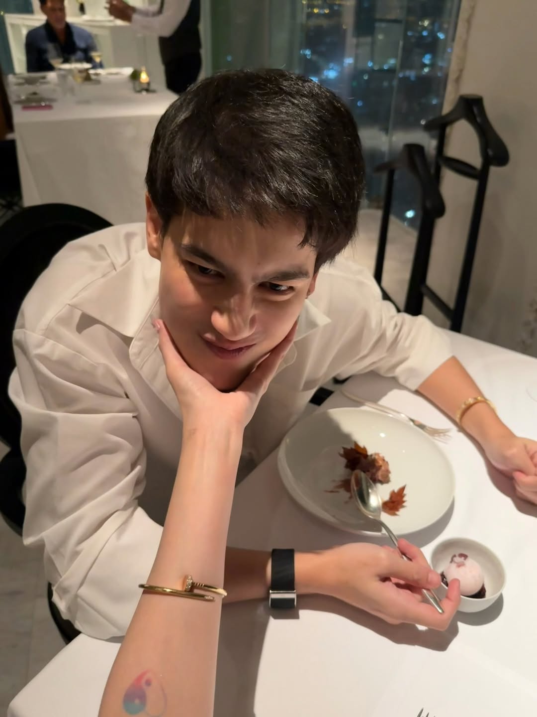 ไอซ์ - พาริส อินทรโกมาลย์สุต