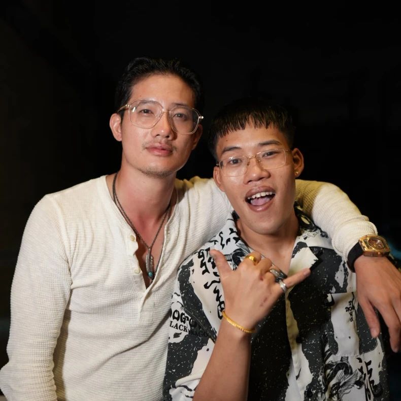 เป้ - อารักษ์ อมรศุภศิริ