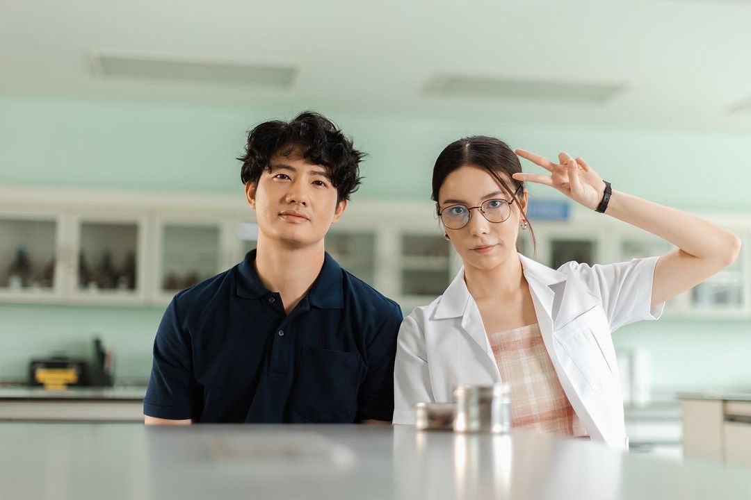 เป้ - อารักษ์ อมรศุภศิริ