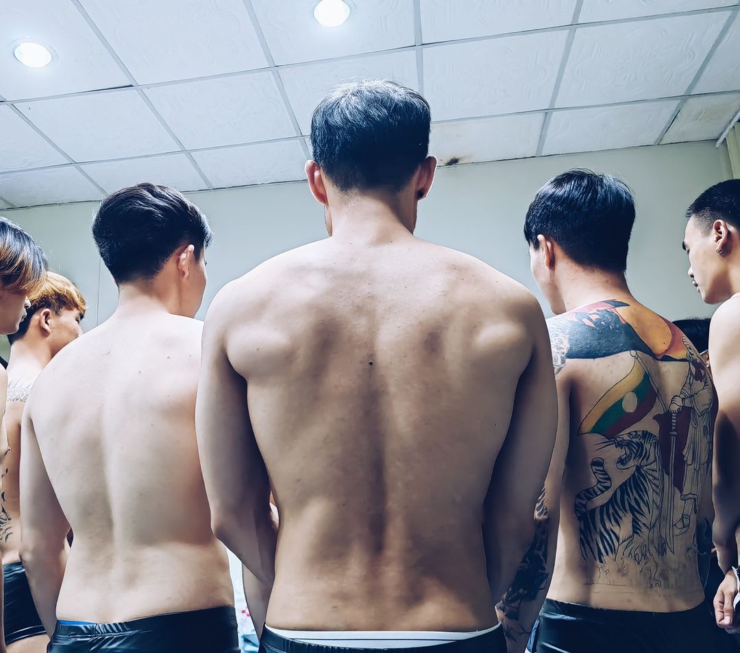 เป้ - อารักษ์ อมรศุภศิริ