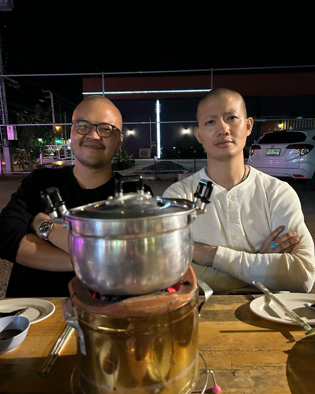 เป้ - อารักษ์ อมรศุภศิริ