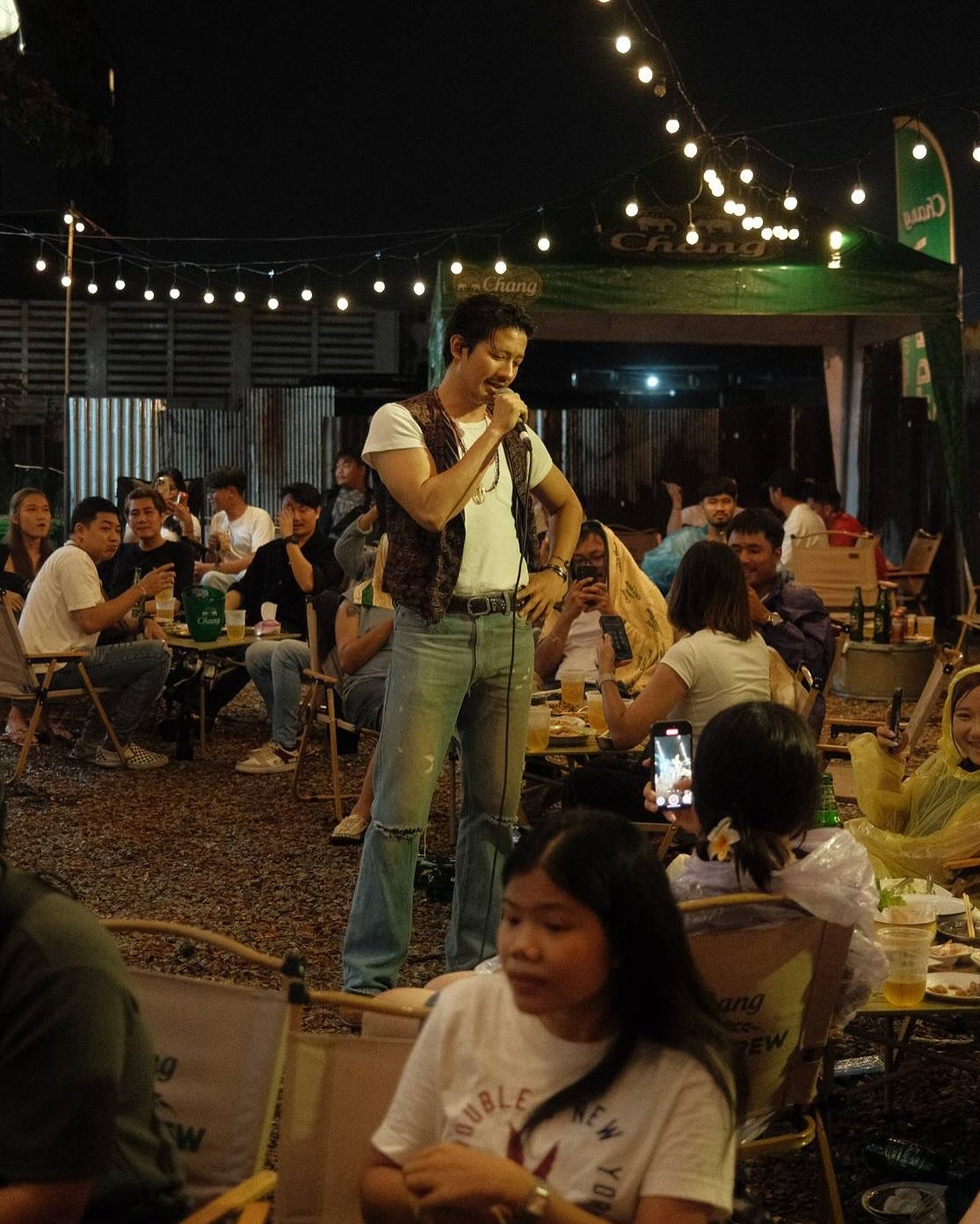 เป้ - อารักษ์ อมรศุภศิริ