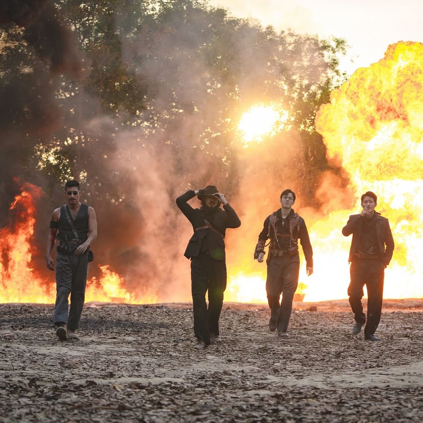 เป้ - อารักษ์ อมรศุภศิริ