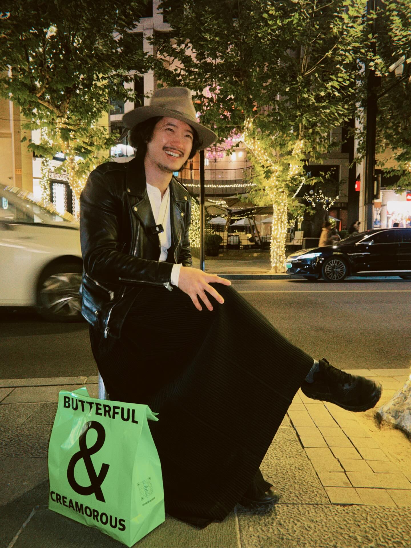 เป้ - อารักษ์ อมรศุภศิริ