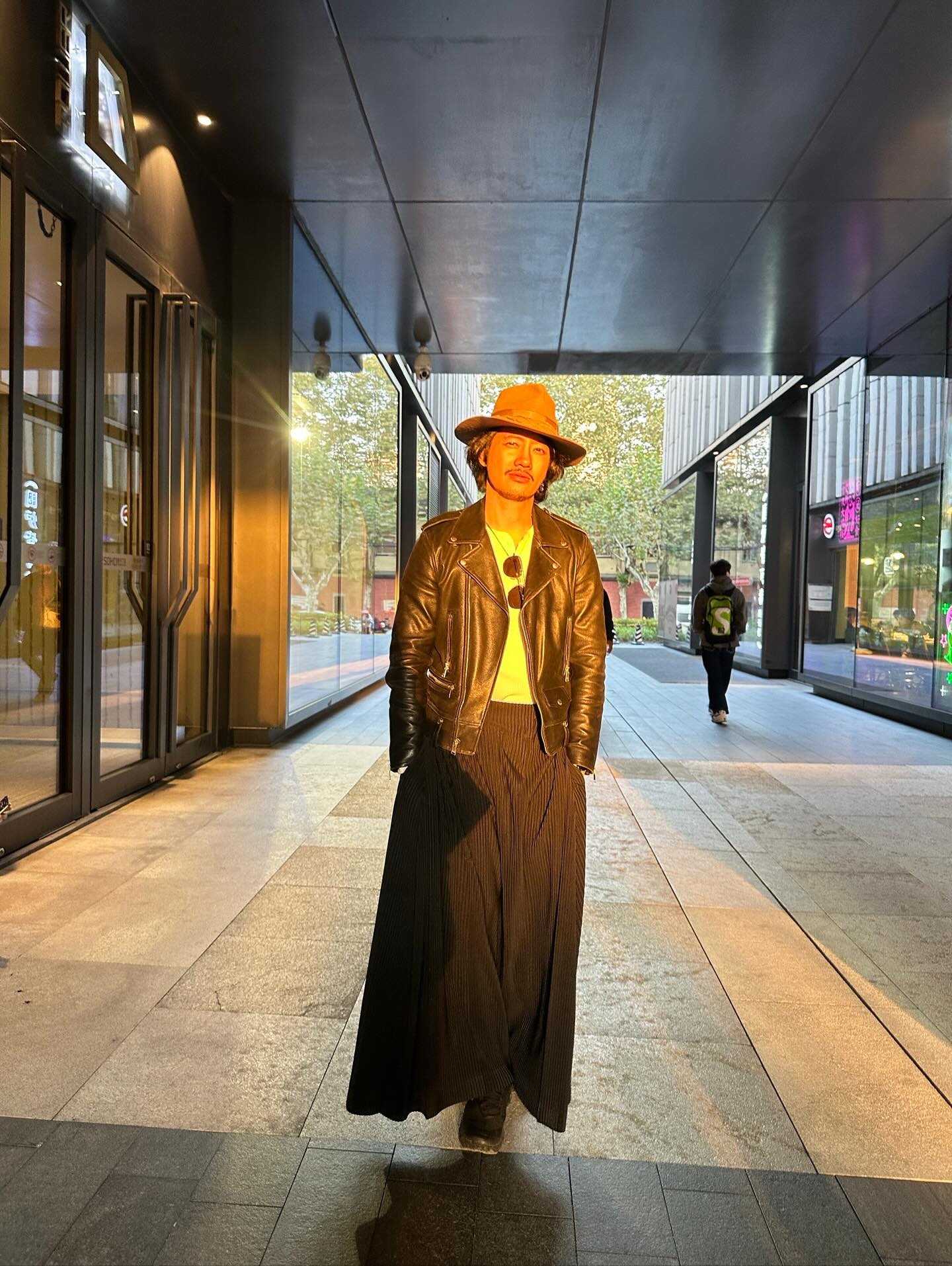 เป้ - อารักษ์ อมรศุภศิริ