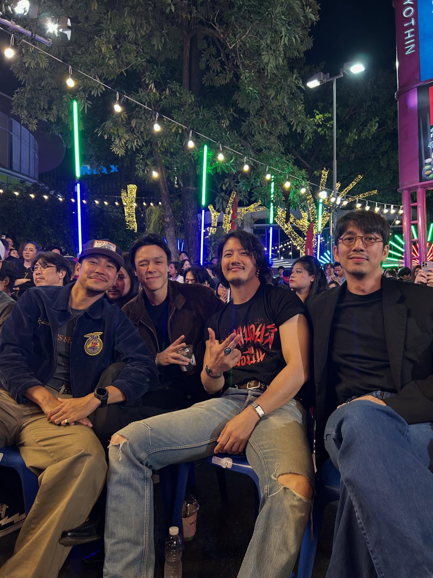 เป้ - อารักษ์ อมรศุภศิริ