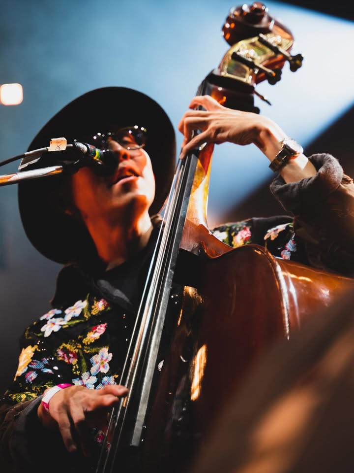 เป้ - อารักษ์ อมรศุภศิริ