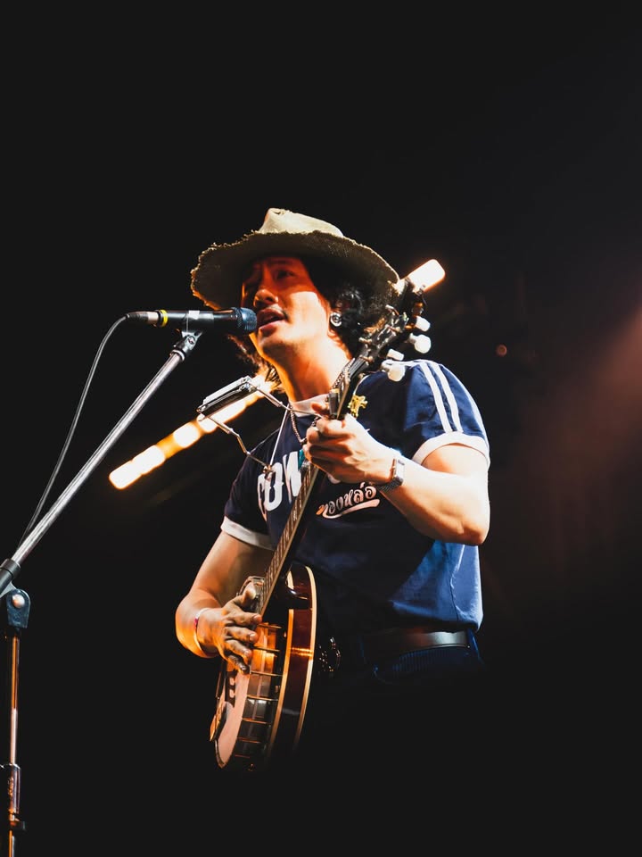 เป้ - อารักษ์ อมรศุภศิริ