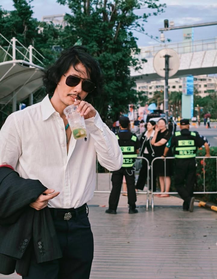 เป้ - อารักษ์ อมรศุภศิริ