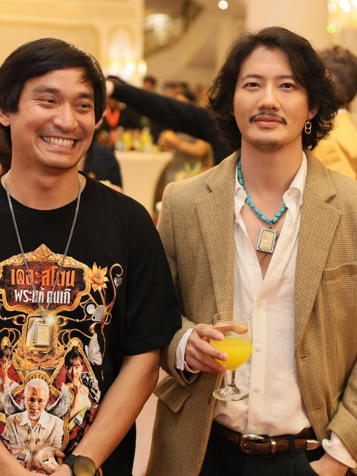 เป้ - อารักษ์ อมรศุภศิริ