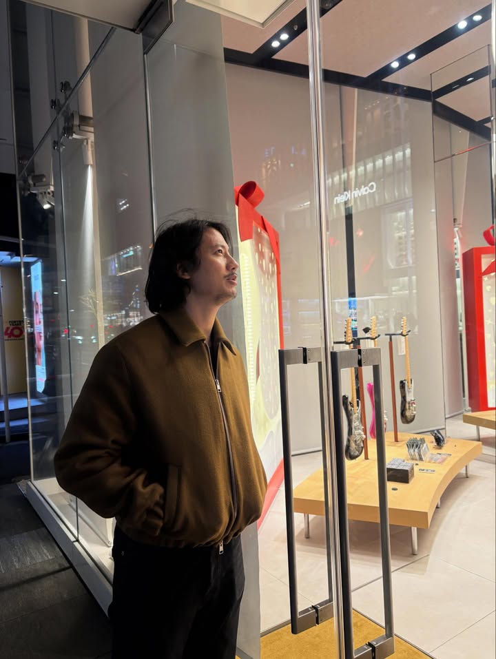 เป้ - อารักษ์ อมรศุภศิริ