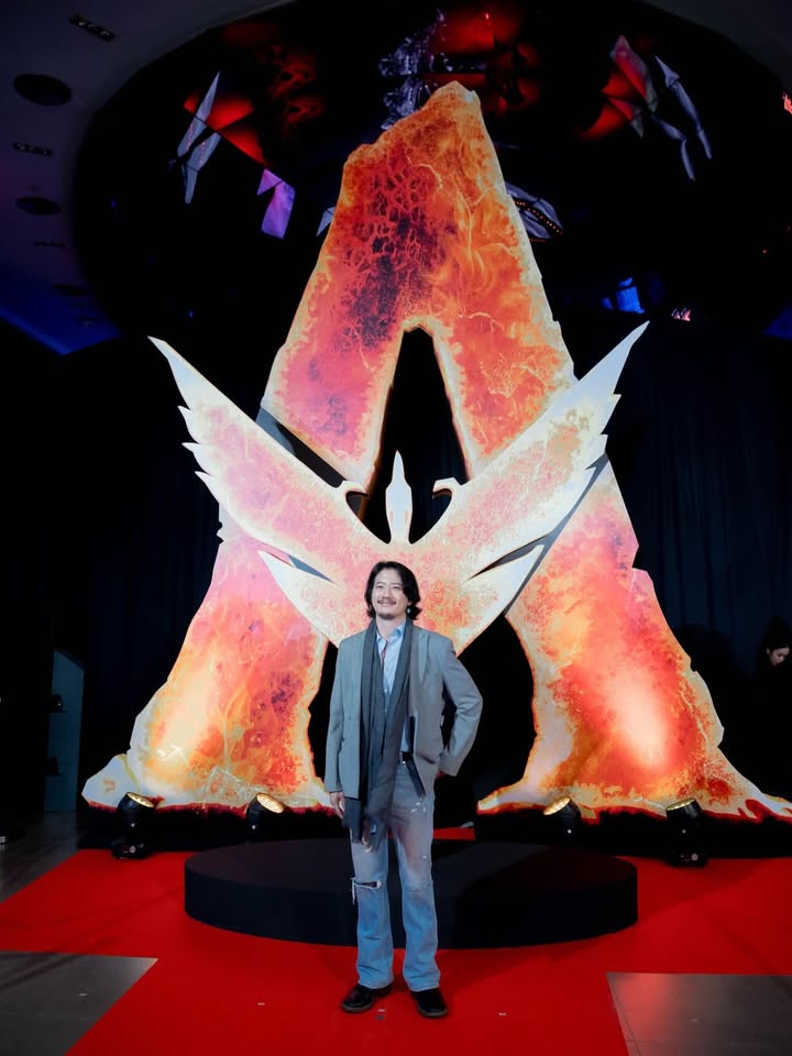 เป้ - อารักษ์ อมรศุภศิริ