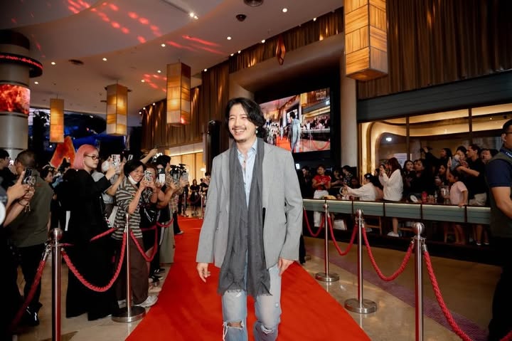 เป้ - อารักษ์ อมรศุภศิริ