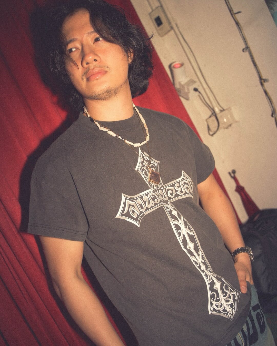 เป้ - อารักษ์ อมรศุภศิริ