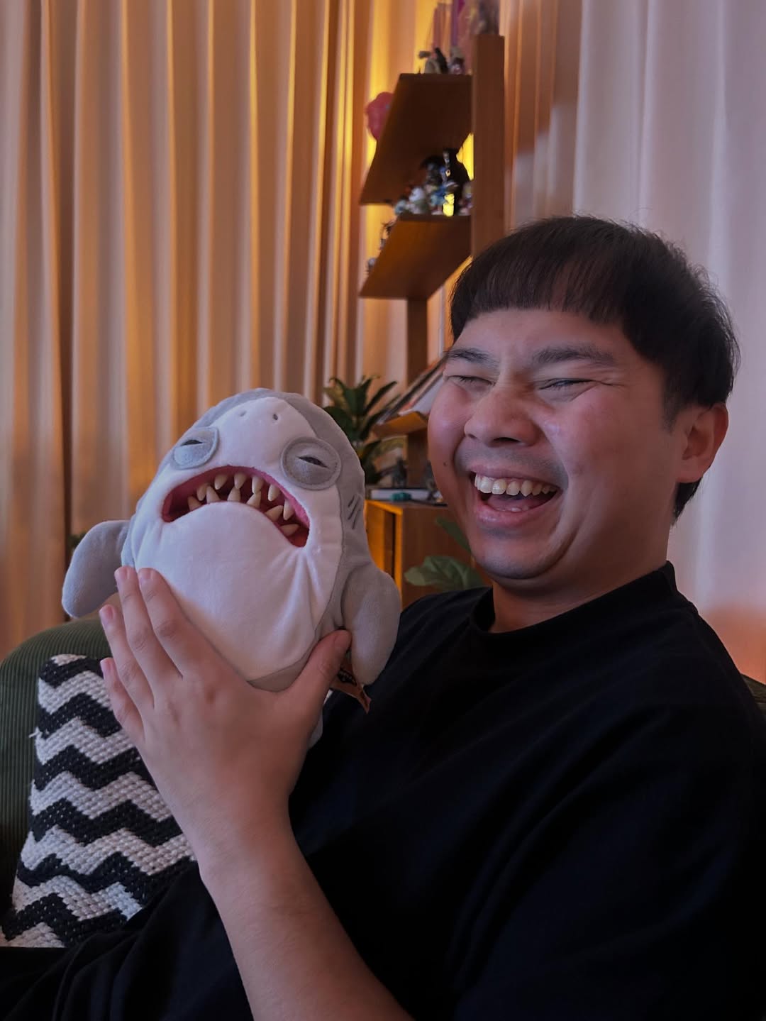 เป้ - อารักษ์ อมรศุภศิริ