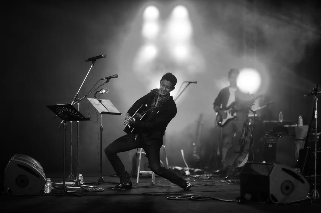 เป้ - อารักษ์ อมรศุภศิริ