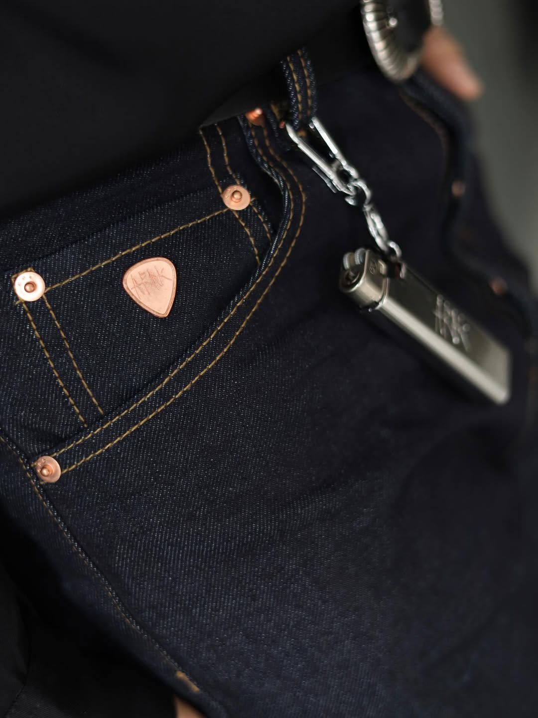 เป้ - อารักษ์ อมรศุภศิริ