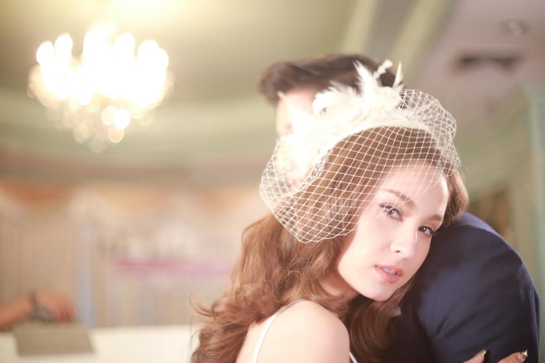 เป้ - อารักษ์ อมรศุภศิริ