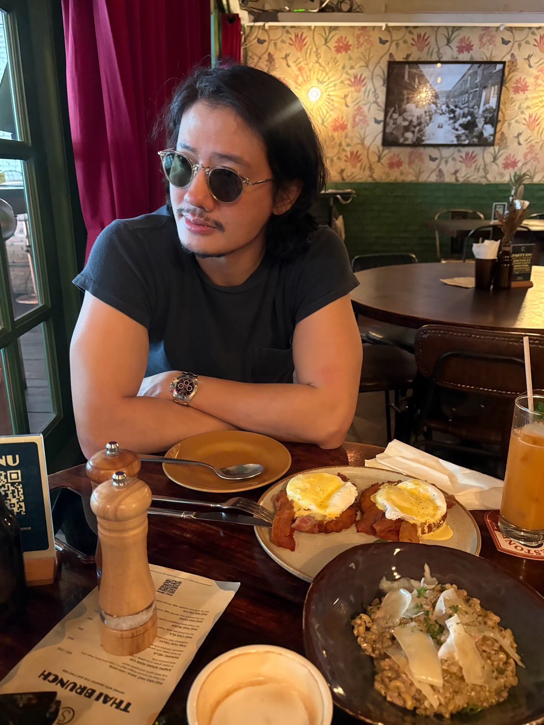 เป้ - อารักษ์ อมรศุภศิริ