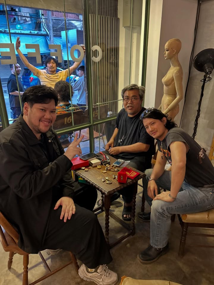 เป้ - อารักษ์ อมรศุภศิริ