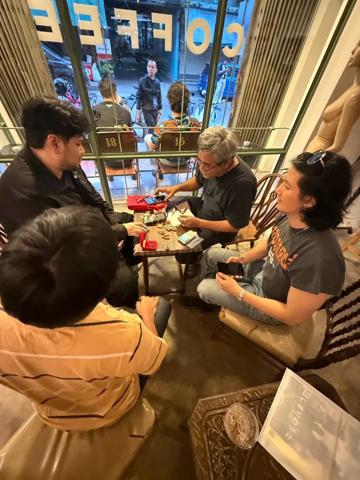 เป้ - อารักษ์ อมรศุภศิริ