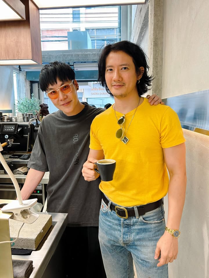 เป้ - อารักษ์ อมรศุภศิริ