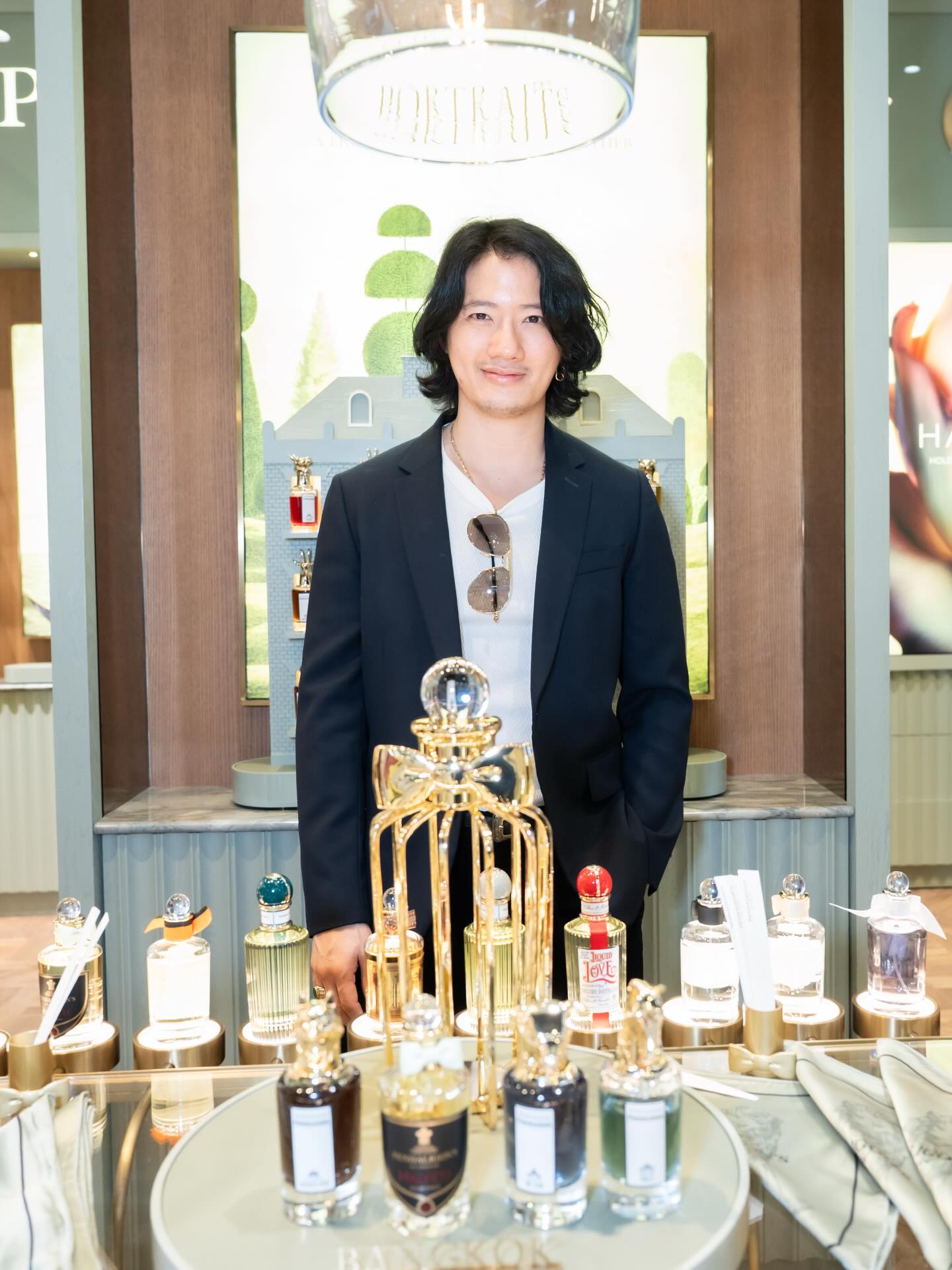 เป้ - อารักษ์ อมรศุภศิริ