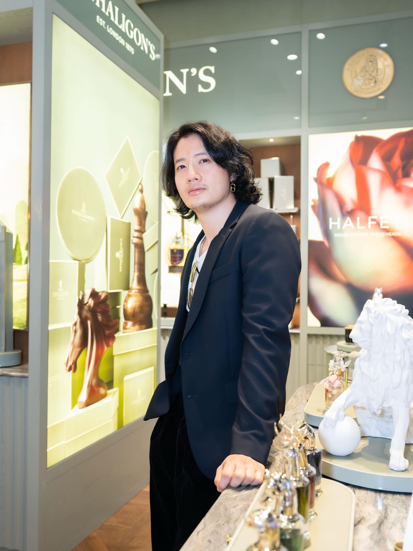 เป้ - อารักษ์ อมรศุภศิริ