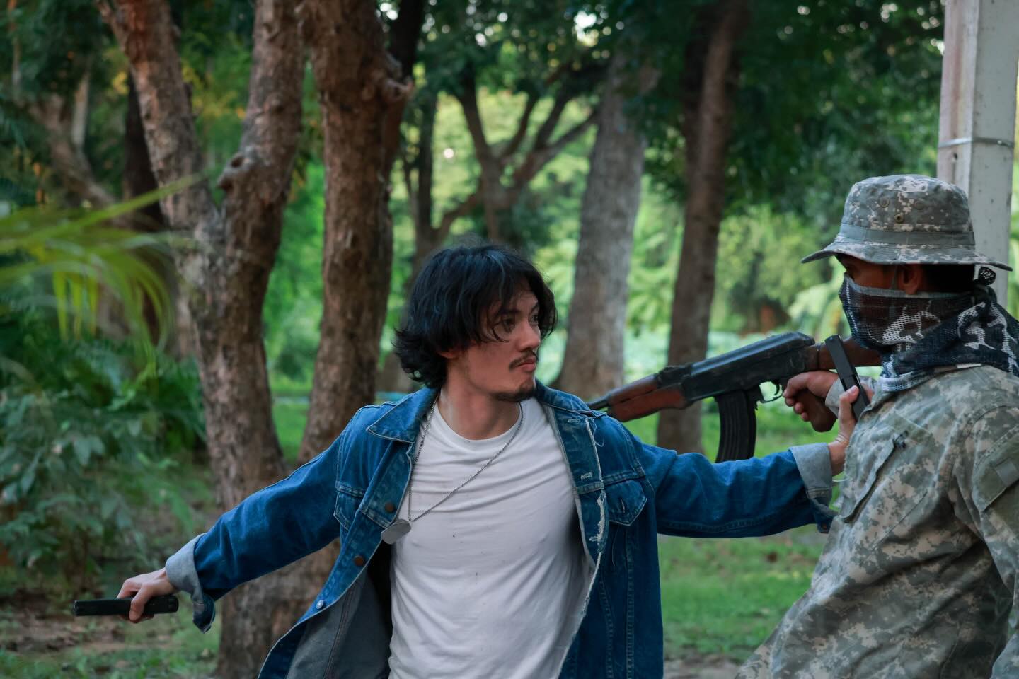 เป้ - อารักษ์ อมรศุภศิริ