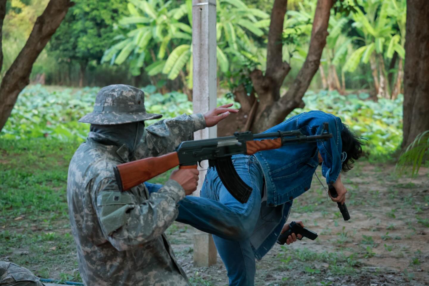 เป้ - อารักษ์ อมรศุภศิริ