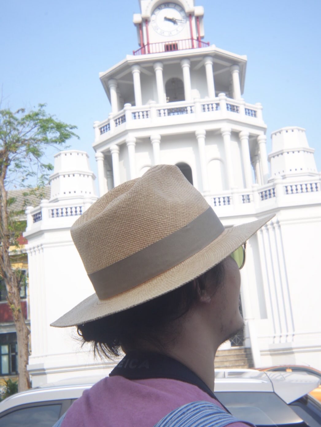 เป้ - อารักษ์ อมรศุภศิริ