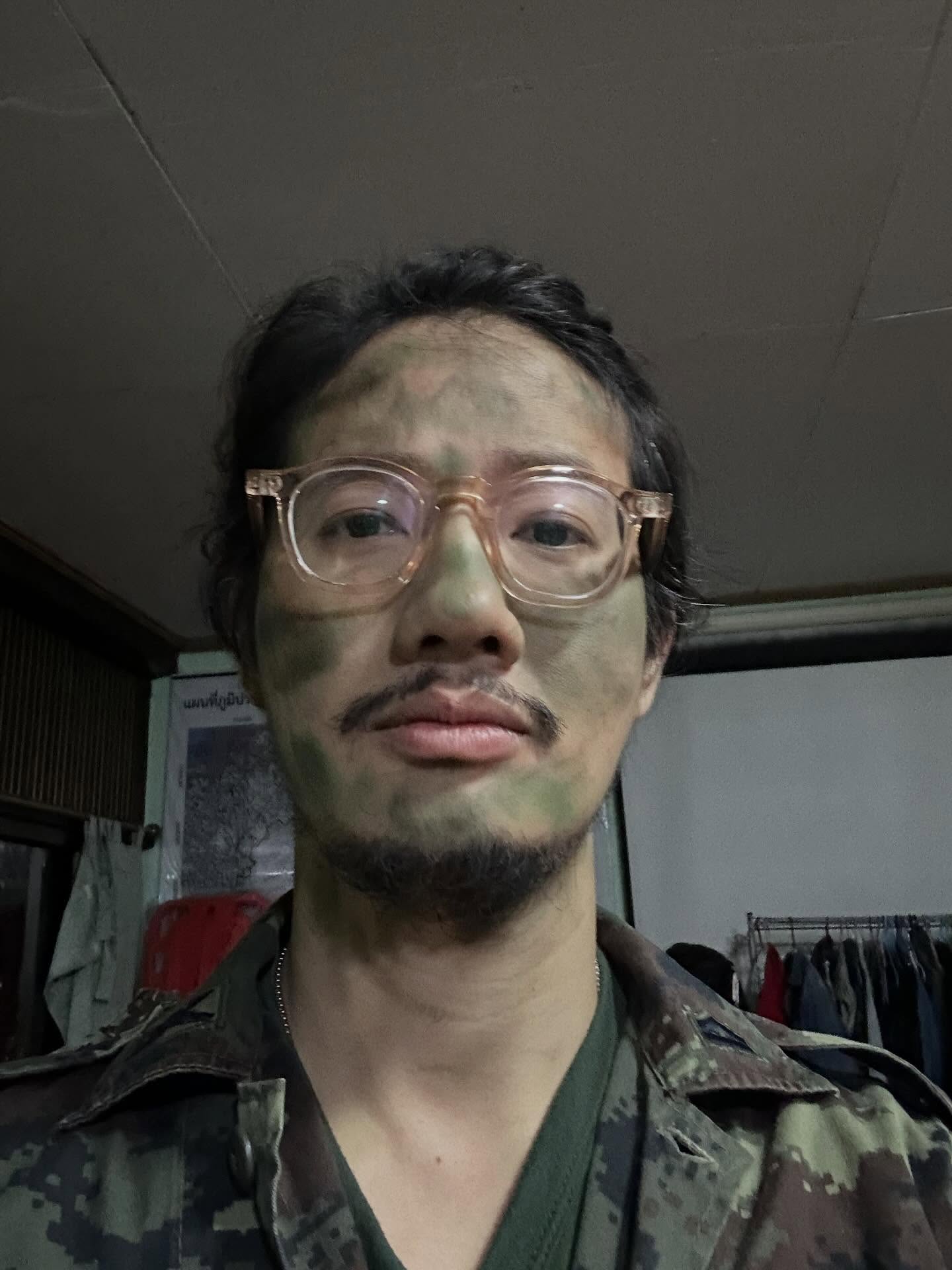 เป้ - อารักษ์ อมรศุภศิริ