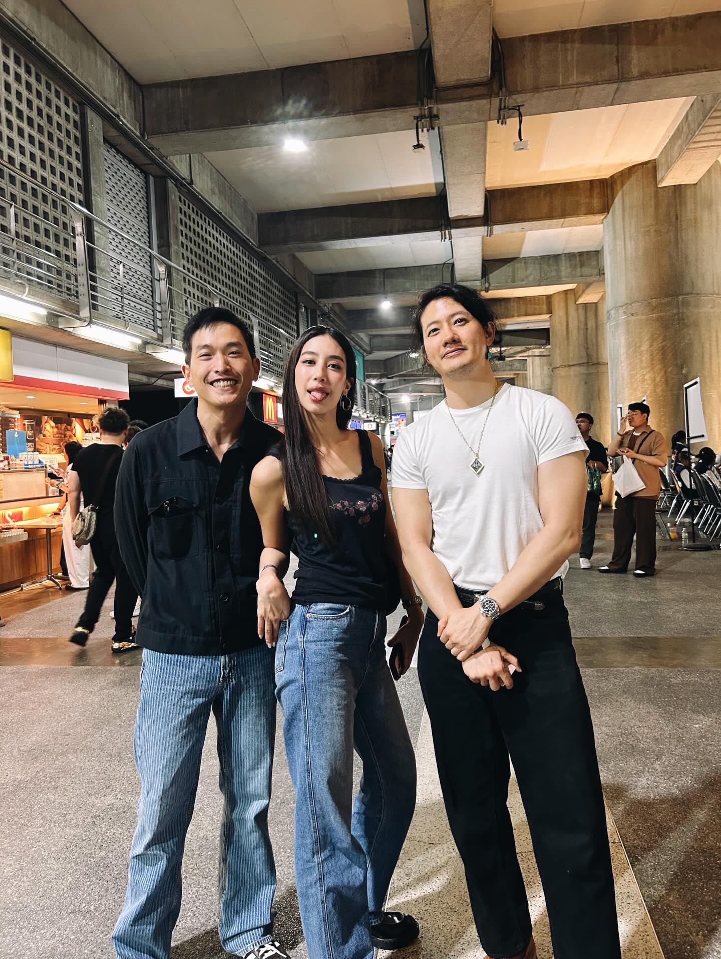 เป้ - อารักษ์ อมรศุภศิริ