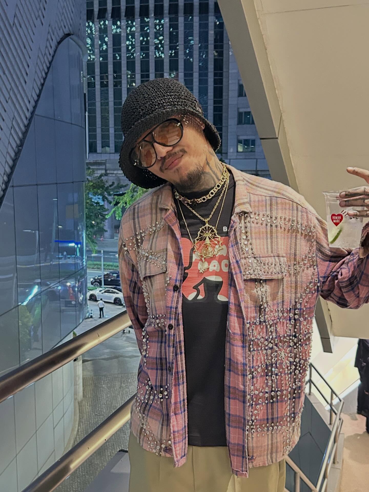 เป้ - อารักษ์ อมรศุภศิริ